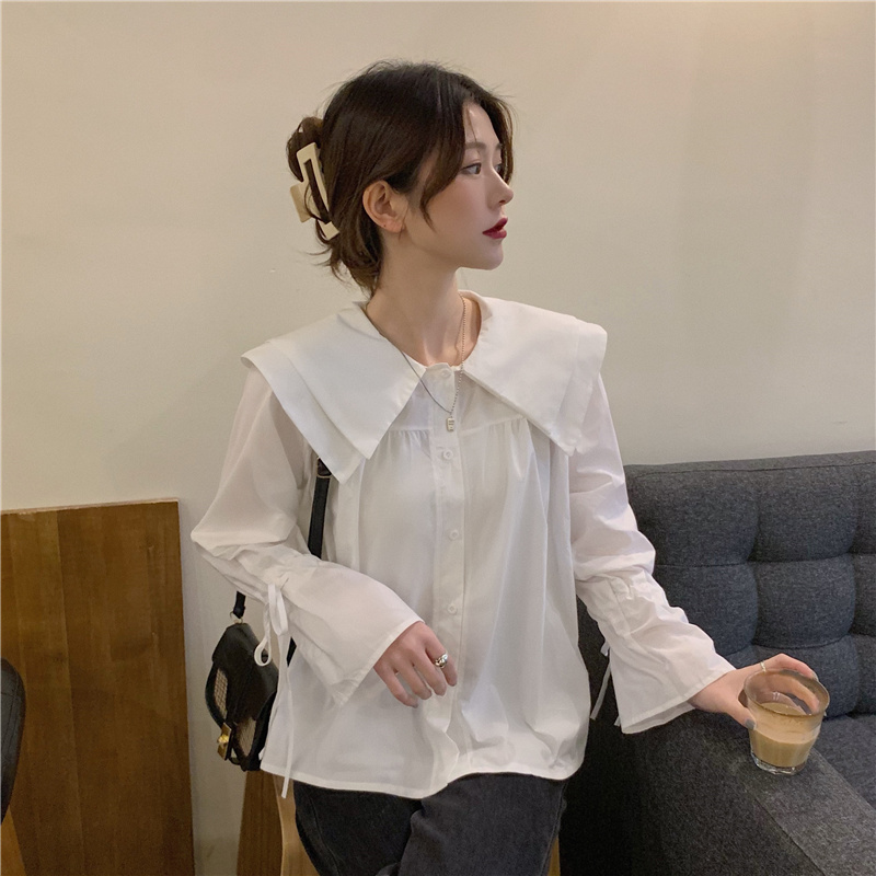 Real price Korean version loose retro baby collar trumpet sleeve Lace Up Shirt Top