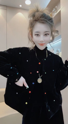 冬季黑色丝绒刺绣棉服女圆领彩扣小香风薄棉外套气质减龄短款棉袄