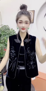 重工刺绣唐装马甲女2023秋季新款立领复古盘扣拼接国潮风百搭马夹