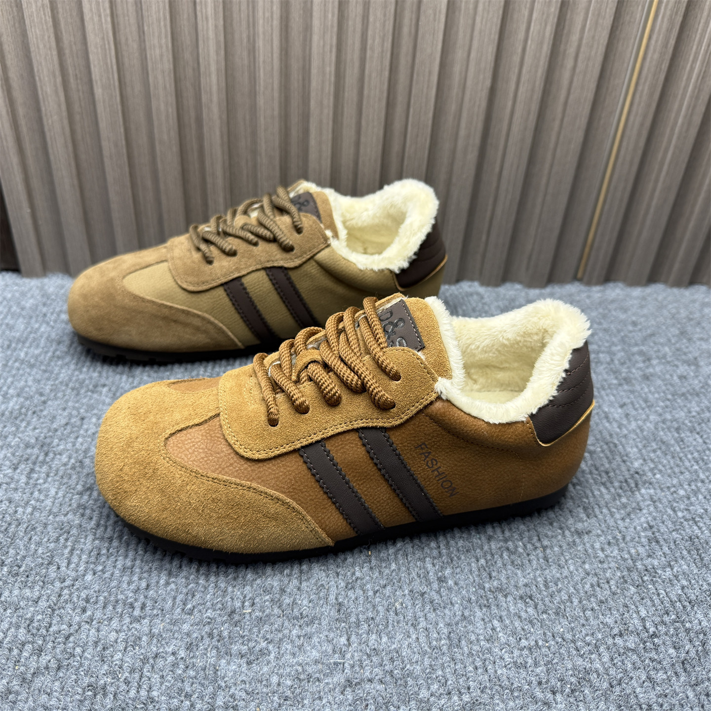 撤柜处理真皮德迅鞋女2025冬季新款加绒保暖平底毛毛阿甘博肯鞋女,女鞋,勃肯鞋/软木鞋,淘宝优惠券,粉丝福利购,淘宝优惠卷