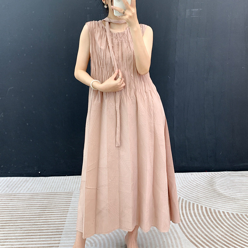法式甜美无袖挂脖吊带连衣裙子女夏季新款小个子海边度假长裙优质