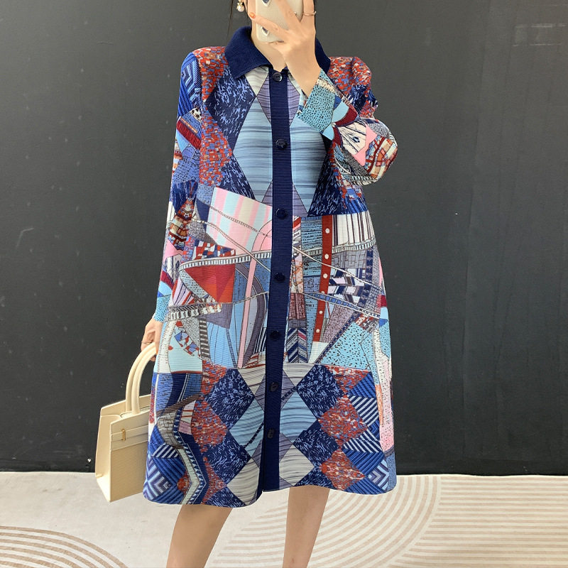 褶皱印花翻领开衫春夏新款印花宽松压褶显瘦裙子女外套优质日韩