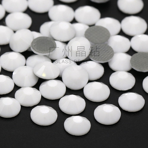 奶白色平底钻瓷白色牢固钻