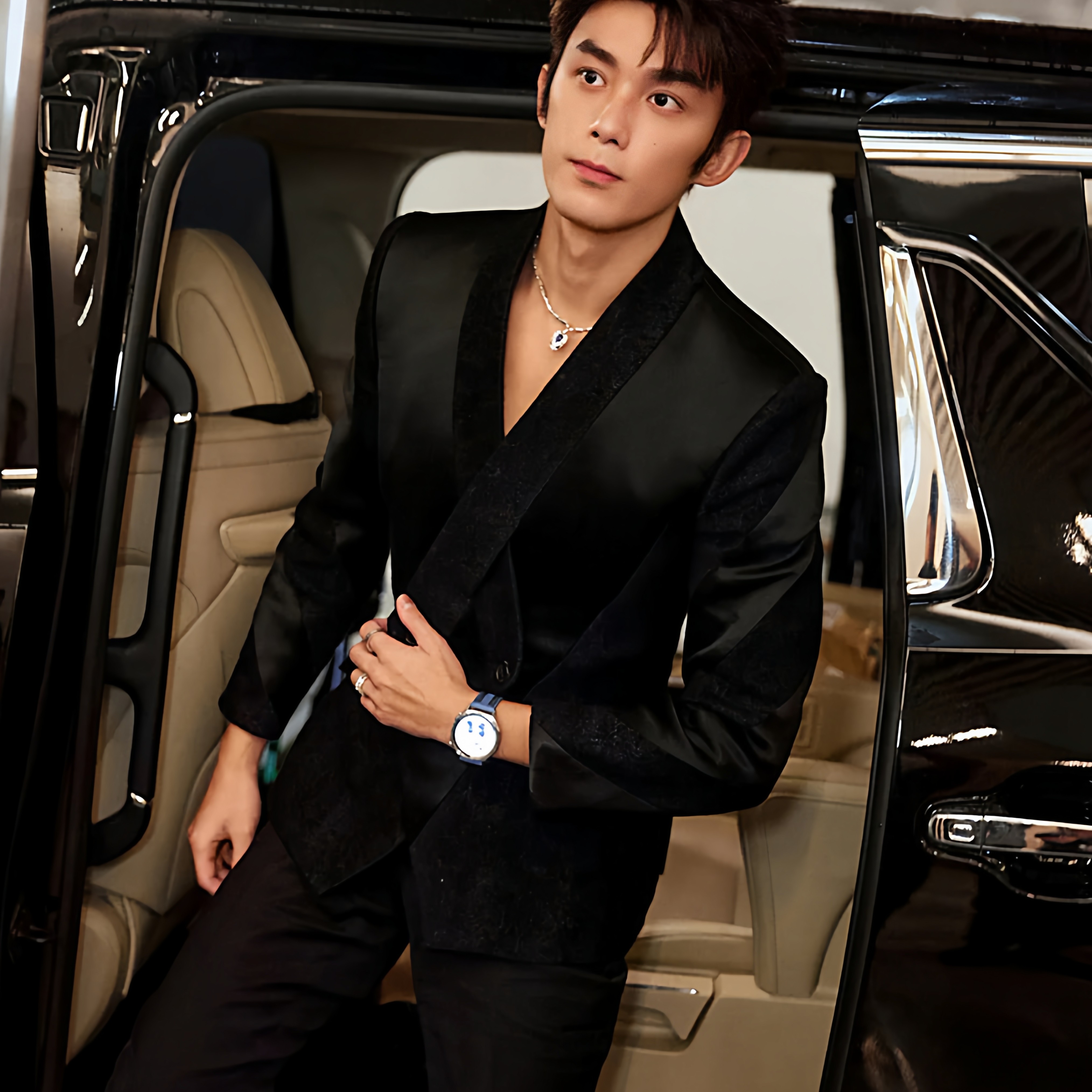 明星吴磊同款黑色丝绒西装男不规则拼接设计感英伦痞帅气质西服潮,男装,休闲西服,淘宝优惠券,粉丝福利购,淘宝优惠卷