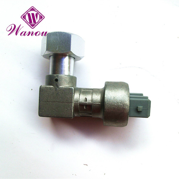 欧曼ETX车速里程传感器1B24937680304汽车码表车用感应塞原厂