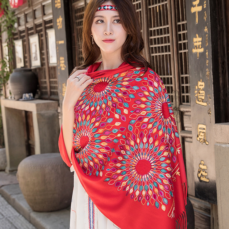 大红色仿羊绒羊毛年会围巾女秋冬季丝巾刺绣婚纱新娘披肩百搭