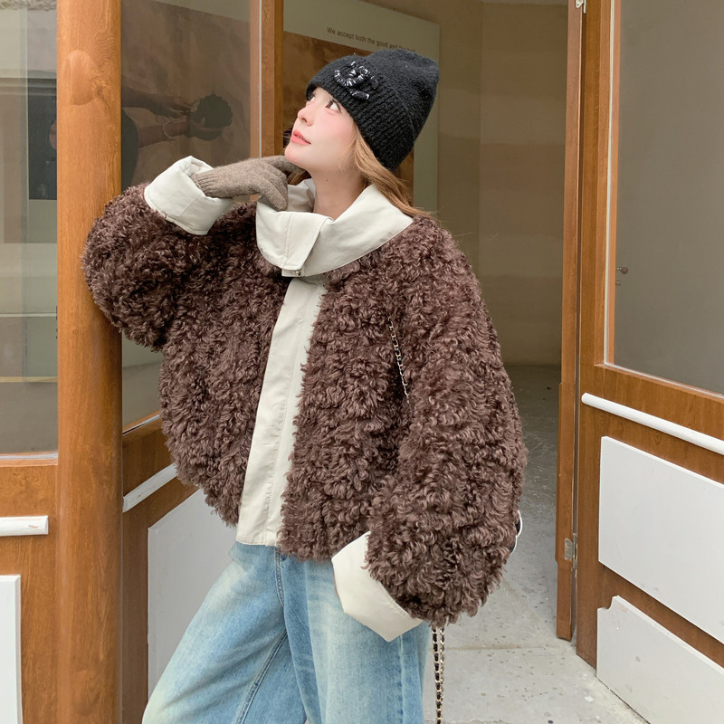 现货冬装大翻领羊羔毛两面穿棉服棉衣女短外套上衣6655P210K298,女装短外套,艾青服饰