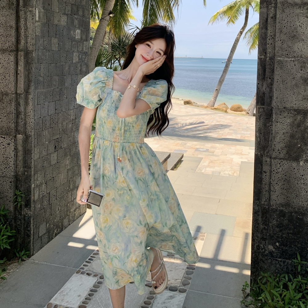 法式浪漫度假风油画印花连衣裙女2025夏季新款森系甜美超仙碎花裙，女装连衣裙，艾青服饰