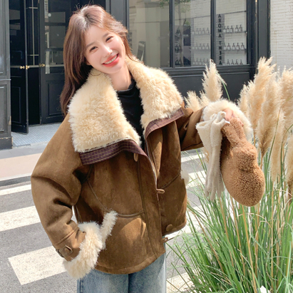 现货羊羔毛毛领PU皮外套加绒保暖棉服潮153FF44P210K298，女装短外套，艾青服饰