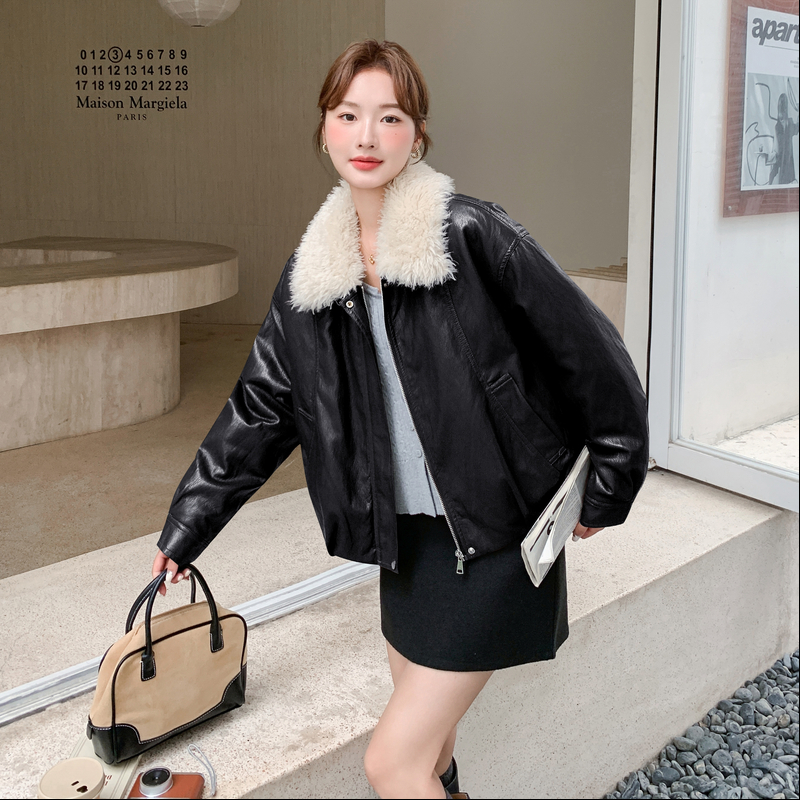 新款现货羊羔毛毛领PU皮外套加绒保暖棉服潮1536641P165K238，女装皮衣，艾青服饰