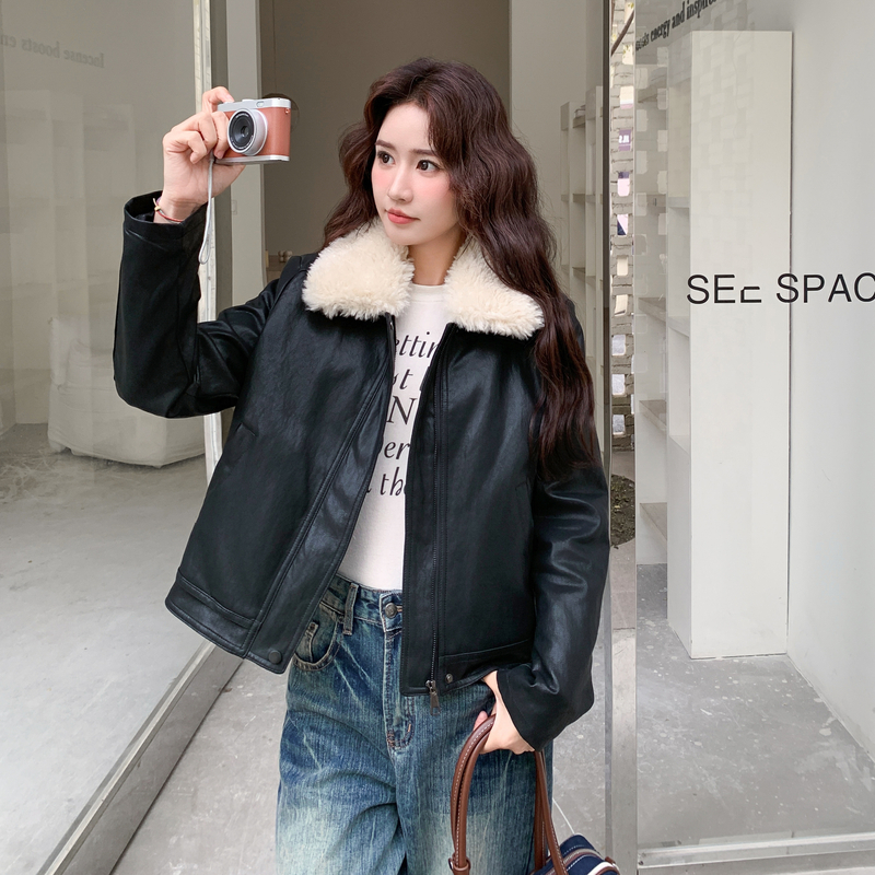 现货加棉毛领可拆卸PU皮外套加绒保暖棉服潮1536650P155K228，女装皮衣，艾青服饰