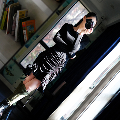 此岸歌声黑色抽绉小礼服裙