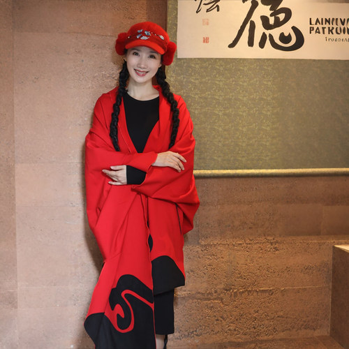 此岸歌声*微博愿望款，红色中国风斗篷披肩式手打云纹开衫  逢春