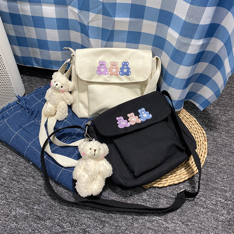 韩系ins古着感少女可爱奶油色三只小熊帆布单肩包日系原宿斜挎包