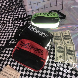 GASTN复古街头潮搭土酷蹦迪反光条夜行 原宿港风涂鸦字母单肩包