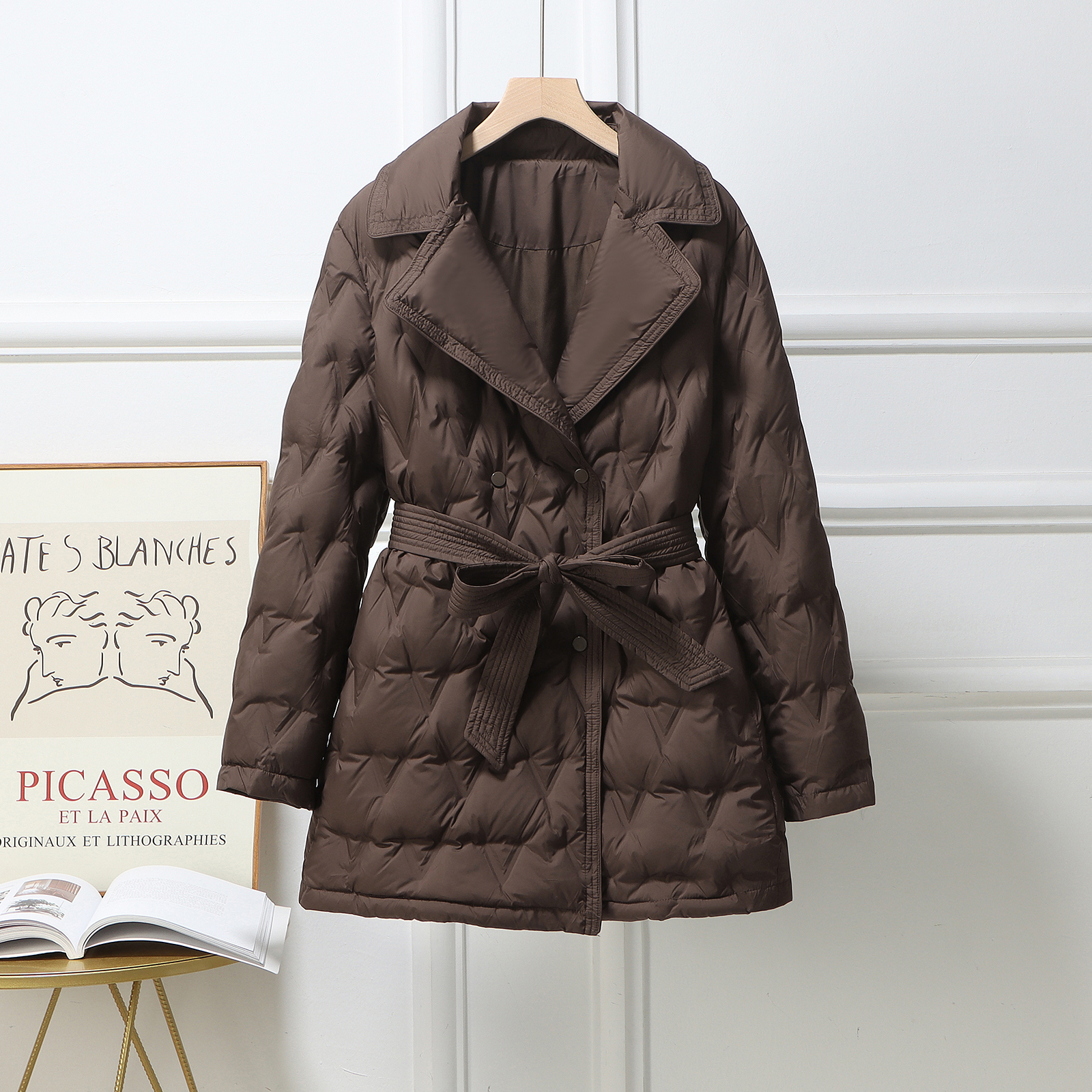 轻薄羽绒服女中长款系带2025秋冬新款西装领90白鸭绒压胶外套收腰