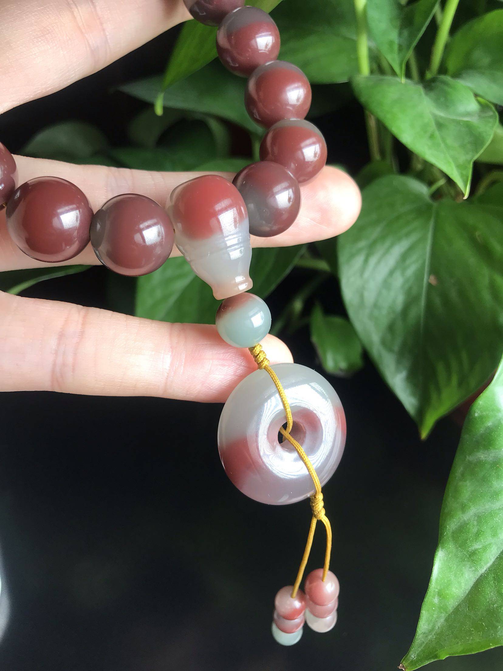 秦紫玉紫绿玛瑙金膏玉首饰挂件礼品手串原矿雕件产地手机配饰手镯
