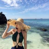 春夏ins风大帽檐毛边拉菲草帽女沙滩帽出游海边度假风防晒遮阳帽