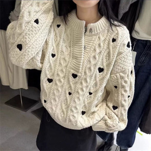 复古麻花刺绣爱心毛衣女套头秋冬新款韩版慵懒风学院风针织衫上衣