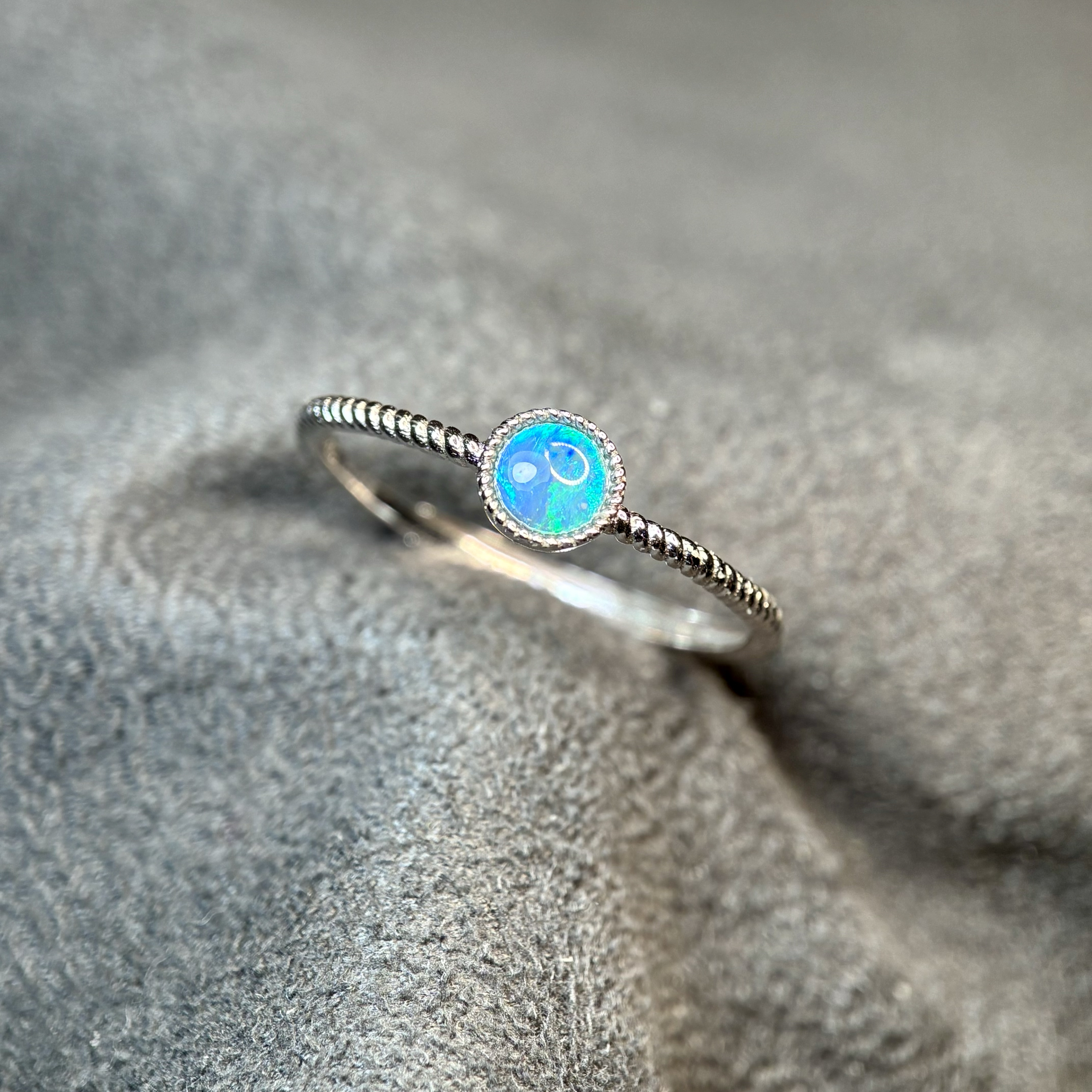 澳大利亚水晶欧泊戒指