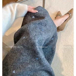 胖mm特大码 300斤爱心刺绣毛呢半身裙女秋冬温柔气质减龄百搭a字裙