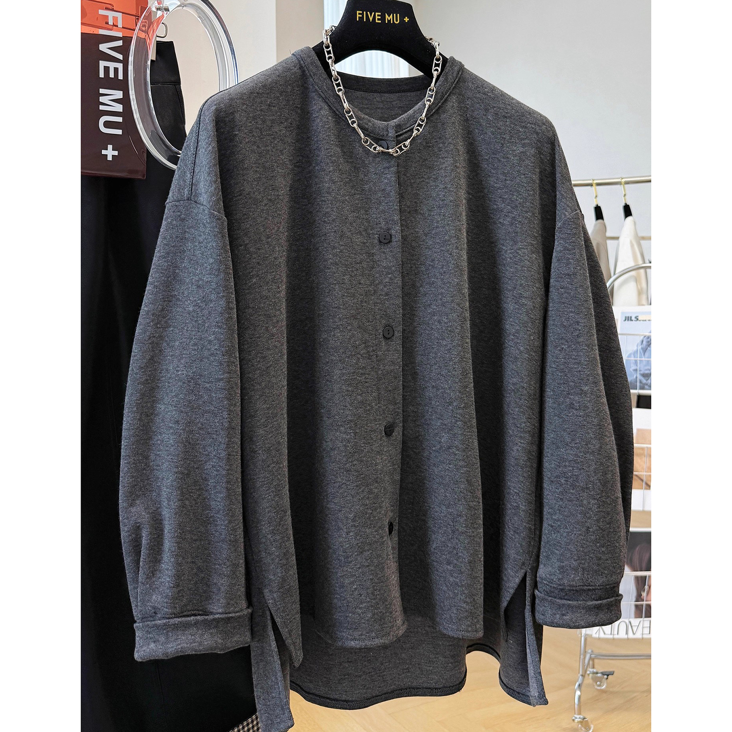 胖mm特大码300斤宽松休闲卫衣外套女春秋侧开叉前短后长夹克上衣