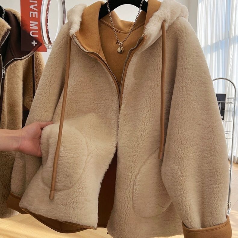 胖mm特大码2-300斤羊羔毛绒外套女秋冬宽松加厚连帽皮毛一体上衣