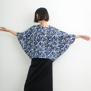 高支棉青花蓝蝙蝠袖上衣