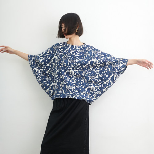 高支棉青花蓝蝙蝠袖上衣