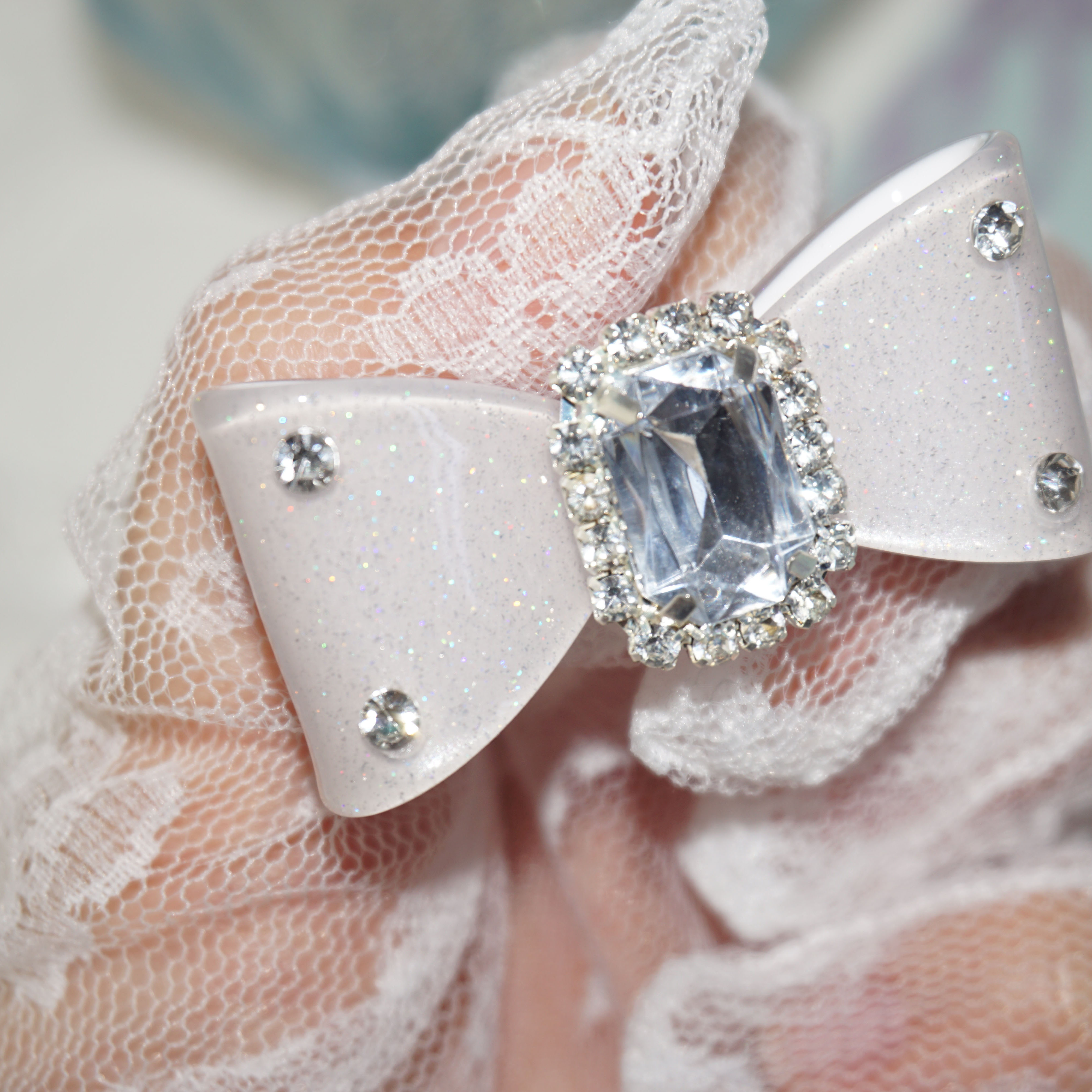 【 Three free shipping 】 Original design gemstone Stick drill Plastic sheet bow Ring Lolita Small things
