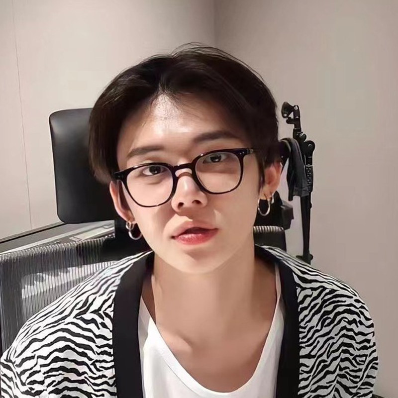 小脸黑框平光素颜神器同款眼镜