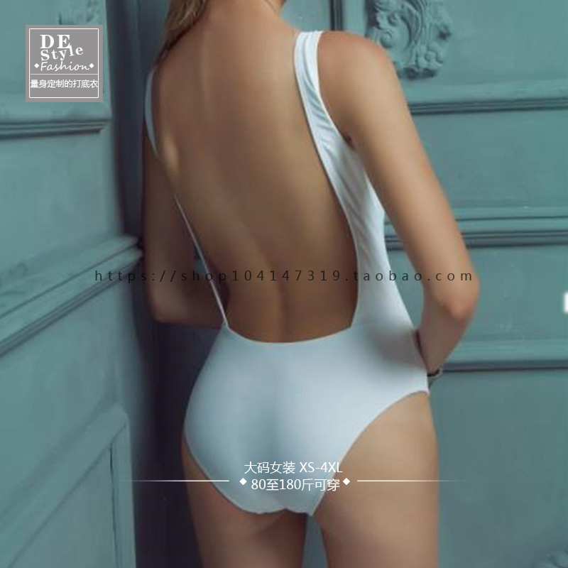 新品成人女大码大露背
