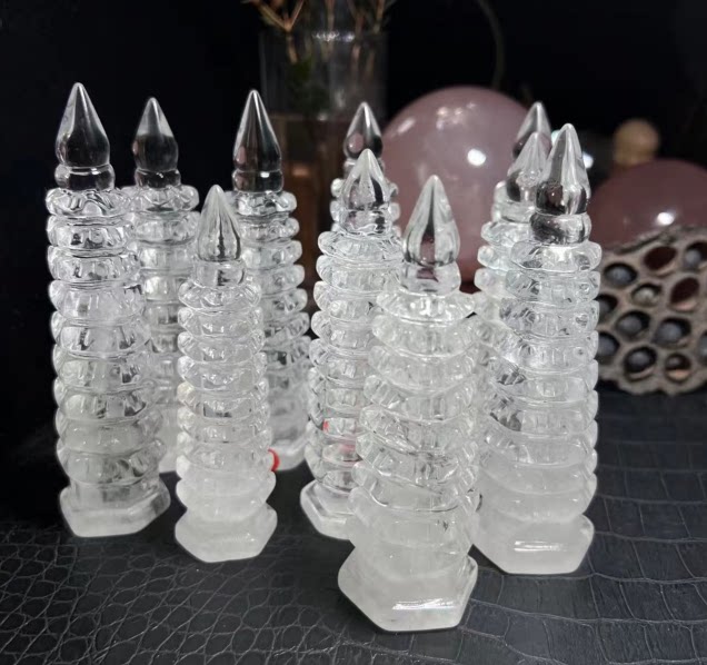 천연 흰색 크리스탈 WENCHANG PAGODA 9층 WENCHANG PAGODA 다채로운 빛 조각은 정교하고 다양합니다