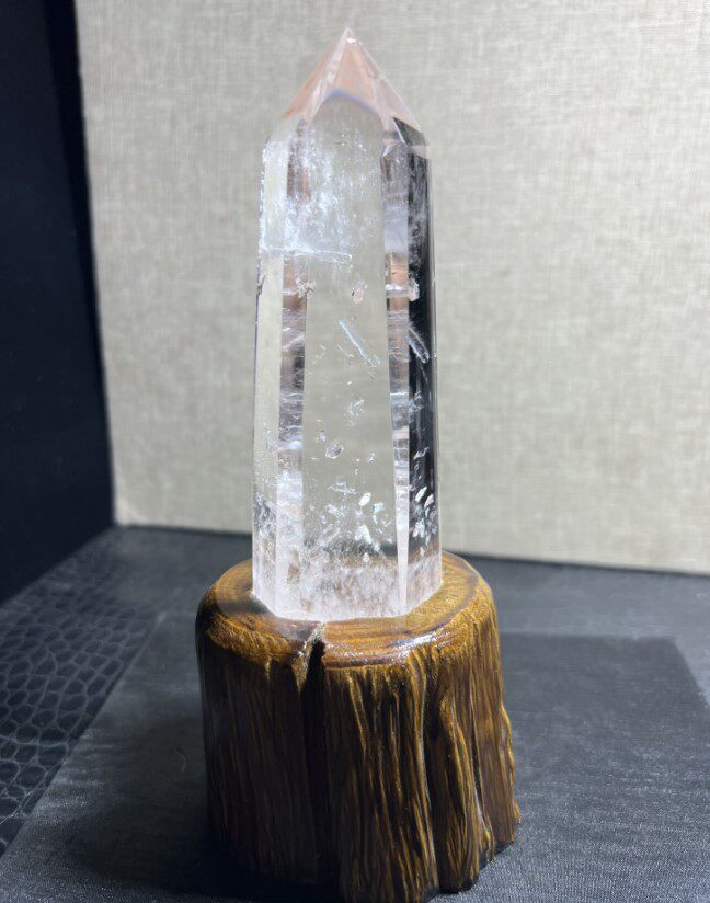 천연 화이트 크리스탈 컬럼 완전히 감싼 스톤인스톤 크리스탈 인크리스탈 블루 니들 컬럼