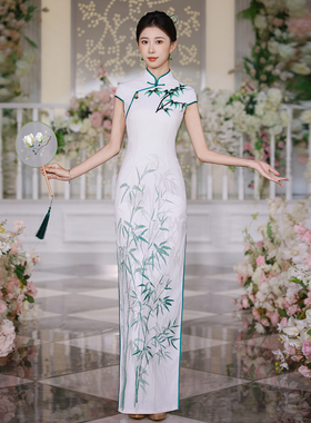 新中式改良长款走秀旗袍白色高端竹子绣花2026新款日常可穿旗袍女