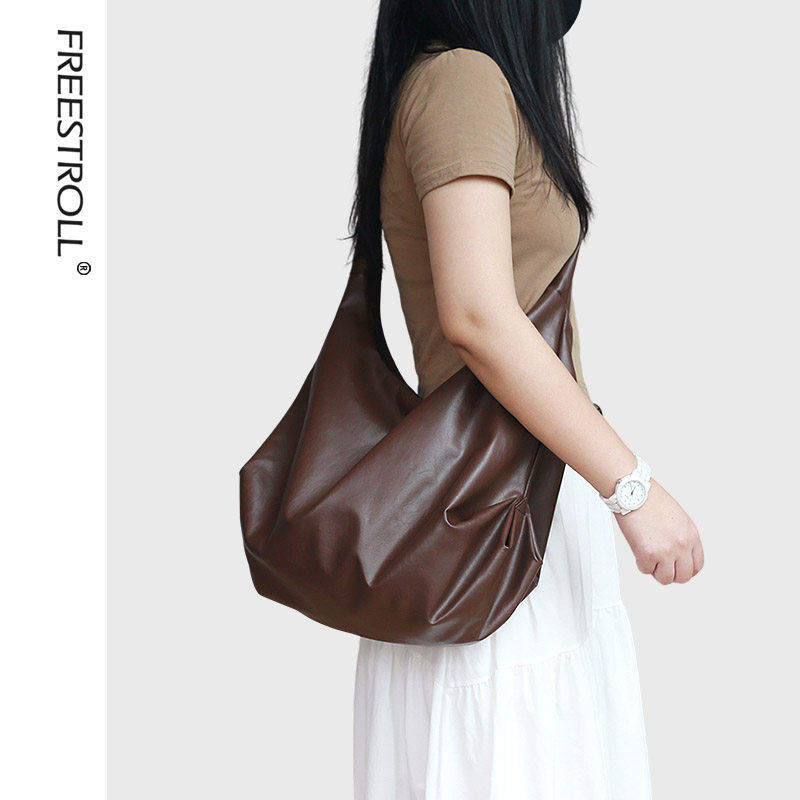 轻便柔软舒适大包慵懒风大容量单肩斜挎女包松弛感腋下健身瑜伽包,箱包皮具/热销女包/男包,通用款女包,淘宝优惠券,粉丝福利购,淘宝优惠卷