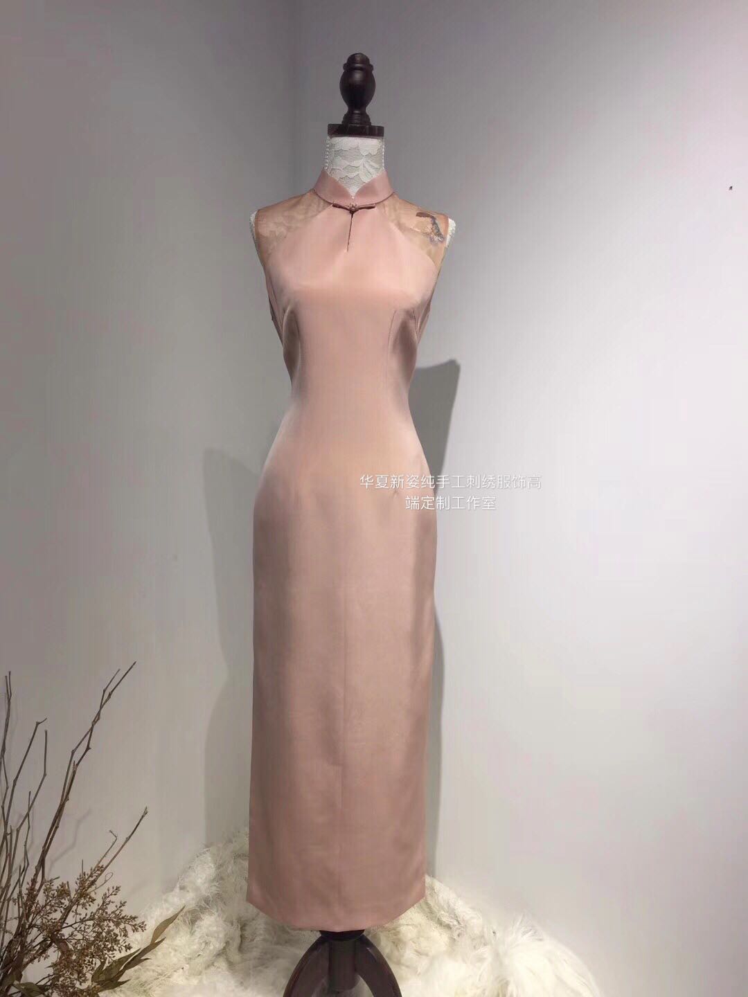 原创夏姿重绉刺绣露背旗袍