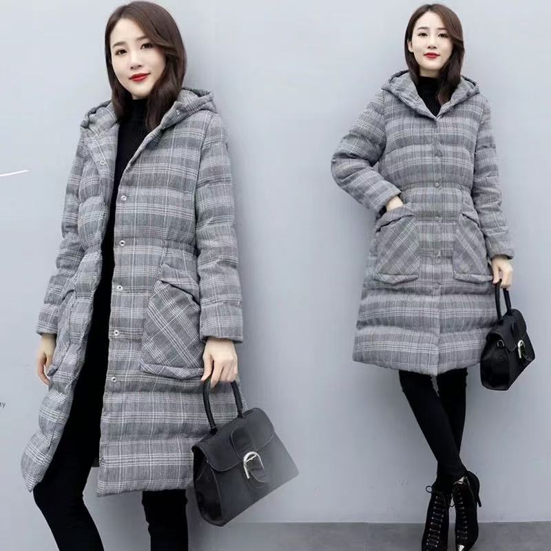 妃蝶轩【反季清仓】大码女装秋冬季时尚英伦风格纹长款棉衣 969