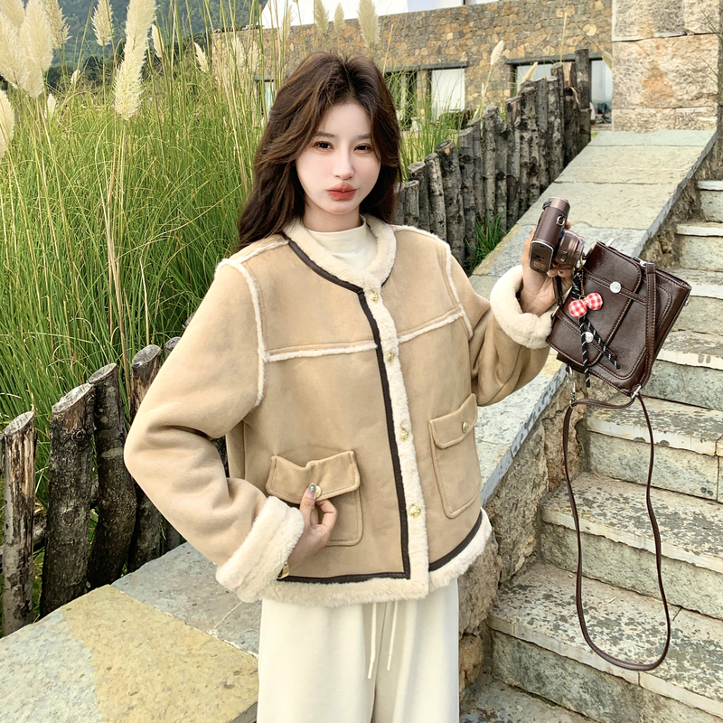 保暖撞色皮毛一体外套155-8694-P205K295，女装短外套，世纪海洋