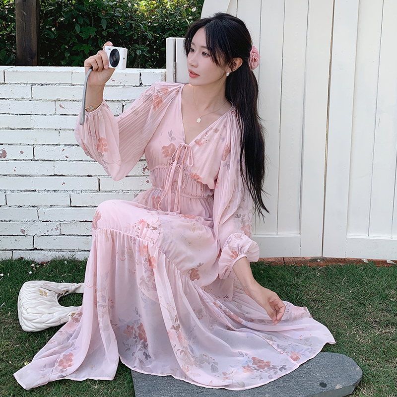 粉色甜妹绝美法式碎花长裙女夏新款温柔风仙女森系v领长袖连衣裙，女装连衣裙，世纪海洋