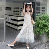 白色挂脖刺绣网纱拼接连衣裙155-8613-P140K210，女装连衣裙，世纪海洋