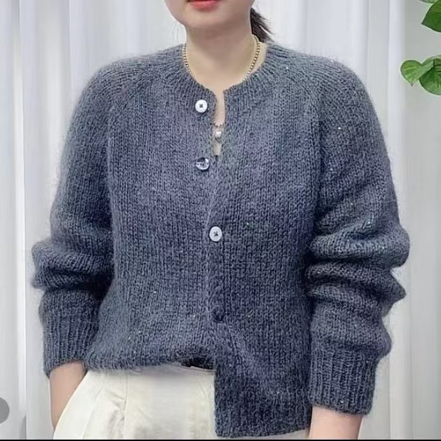 从上往下同款开衫中粗亮片羊毛马海毛超柔软围巾宝宝线二两