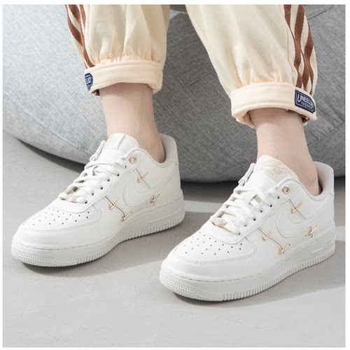 Nike耐克2025夏季新款AIR FORCE 1四钩低帮女子板鞋运动鞋FV3654