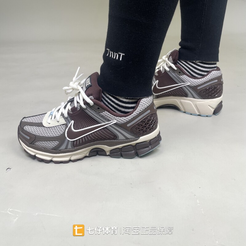 Nike耐克女子系带镂空运动鞋