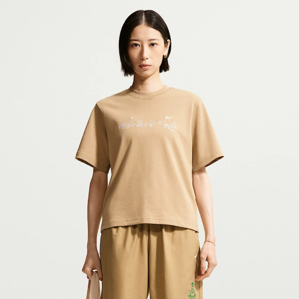 Nike耐克正品新款夏季女款圆领印花日常百搭通勤短袖T恤IW1213