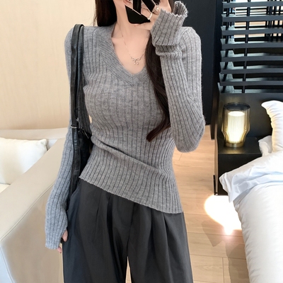 温柔慵懒风V领针织衫女长袖灰色