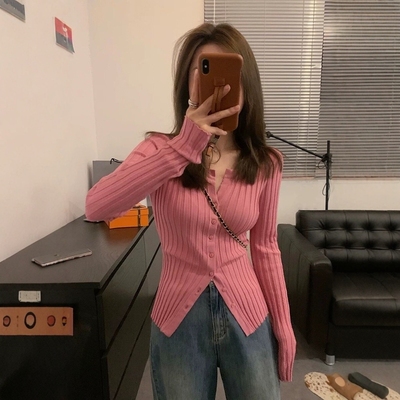 树莓粉修身坑条针织开衫