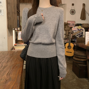 女内搭秋冬季 纽扣毛衣打底衫 女修身 韩系灰色圆领收腰高级感针织衫