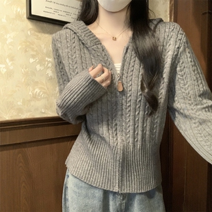 秋冬韩系修身 加厚打底内搭女毛衣外套 连帽气质麻花老钱风针织开衫