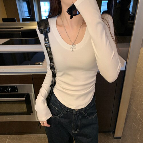 2026春装U领白色长袖T恤女收腰